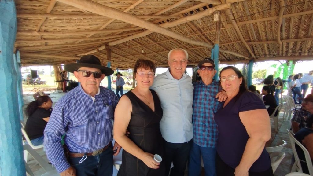 Prefeitura de Caracol promove almoço dançante para idosos do SCFV 60+ em parceria com Sicredi Prefeitura de Caracol promove almoço dançante para idosos do SCFV 60+ em parceria com Sicredi