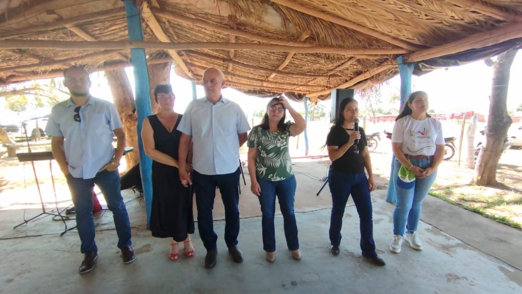 Prefeitura de Caracol promove almoço dançante para idosos do SCFV 60+ em parceria com Sicredi Prefeitura de Caracol promove almoço dançante para idosos do SCFV 60+ em parceria com Sicredi