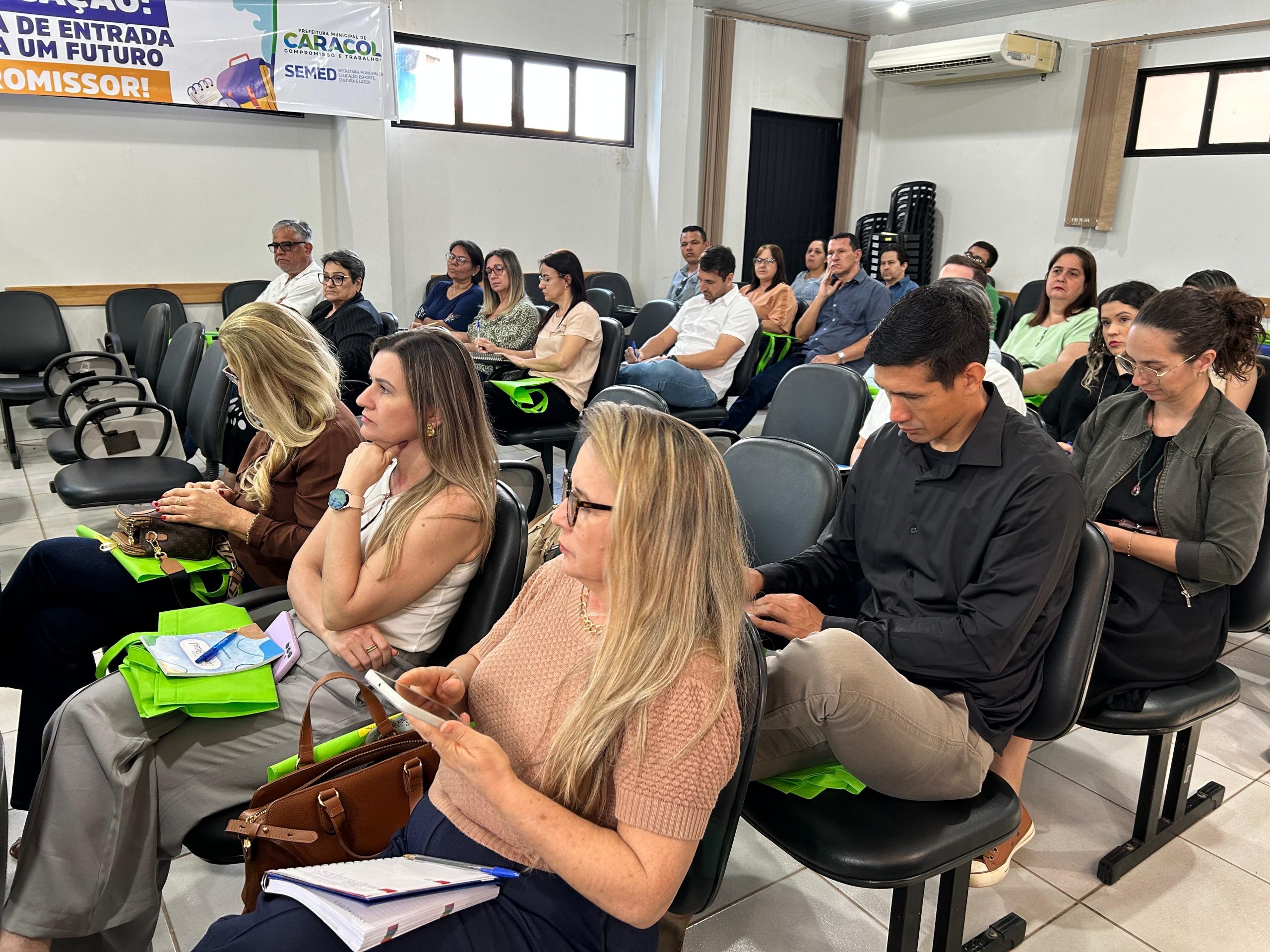 Caracol realiza Primeiro Fórum para Gestores Escolares com participação de municípios vizinhos