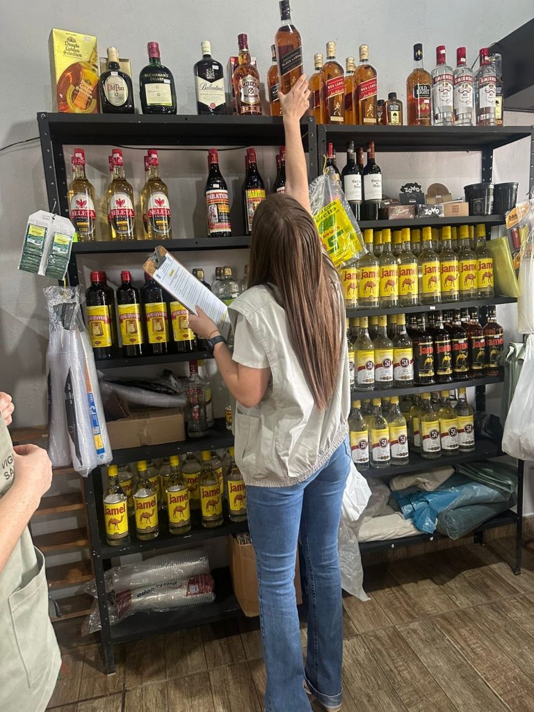 Secretaria Municipal de Saúde de Caracol realiza ações de fiscalização e orientação de combate a fraudes em bebidas