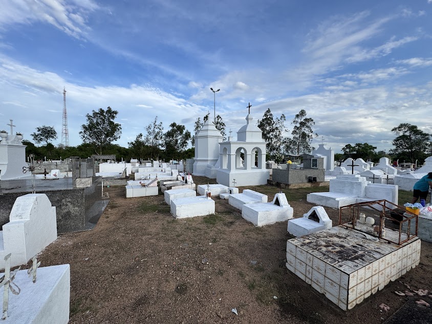 Prefeitura de Caracol organiza Cemitério Municipal para o Dia de Finados Prefeitura de Caracol organiza Cemitério Municipal para o Dia de Finados