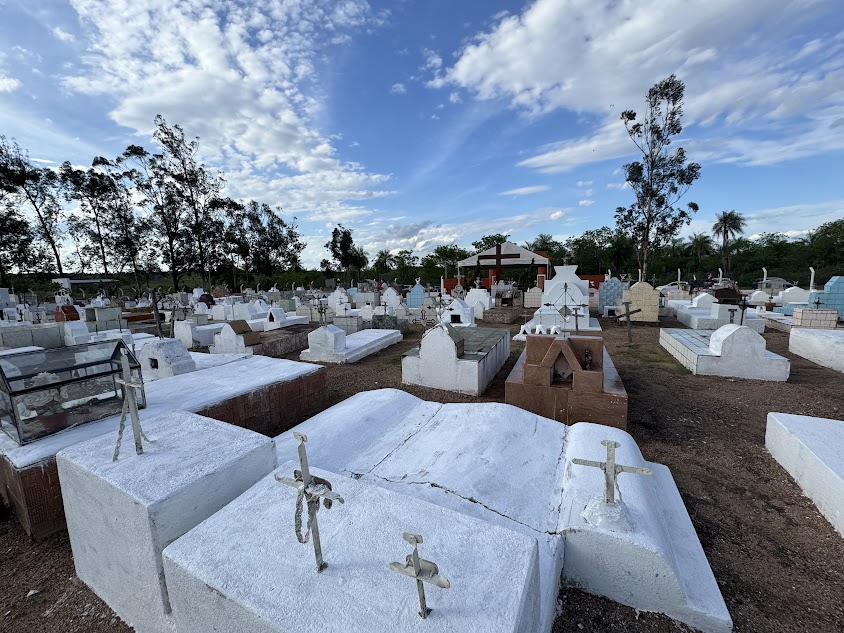 Prefeitura de Caracol organiza Cemitério Municipal para o Dia de Finados Prefeitura de Caracol organiza Cemitério Municipal para o Dia de Finados