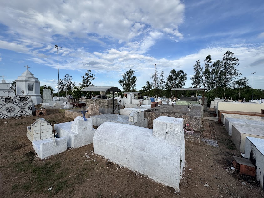 Prefeitura de Caracol organiza Cemitério Municipal para o Dia de Finados Prefeitura de Caracol organiza Cemitério Municipal para o Dia de Finados