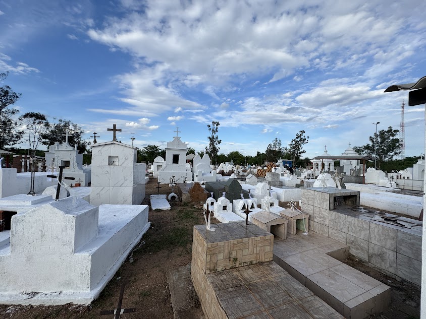 Prefeitura de Caracol organiza Cemitério Municipal para o Dia de Finados Prefeitura de Caracol organiza Cemitério Municipal para o Dia de Finados