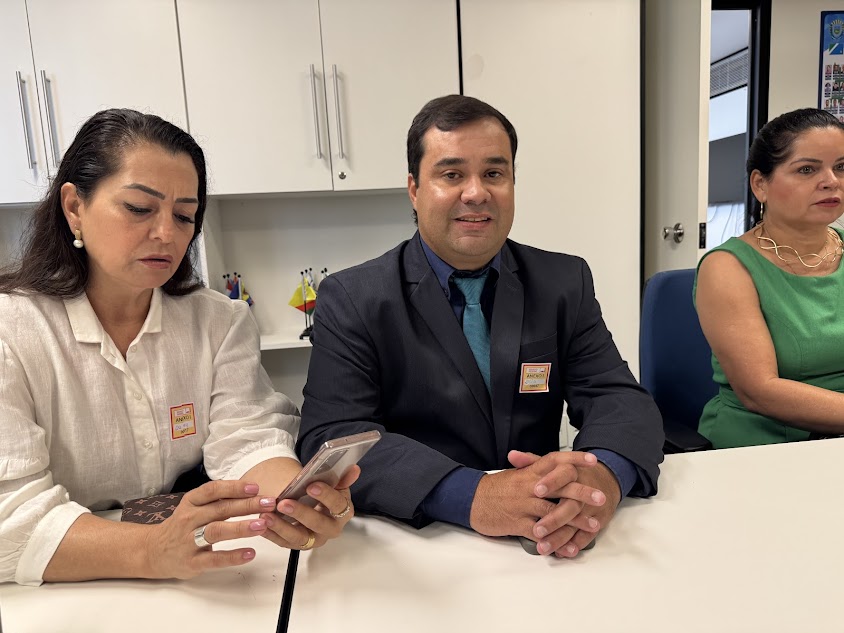 Prefeito Carlos Humberto Pagliosa e vereadores celebram resultados de viagem a Brasília Prefeito Carlos Humberto Pagliosa e vereadores celebram resultados de viagem a Brasília