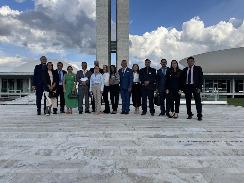 Prefeito Carlos Humberto Pagliosa e vereadores celebram resultados de viagem a Brasília Prefeito Carlos Humberto Pagliosa e vereadores celebram resultados de viagem a Brasília