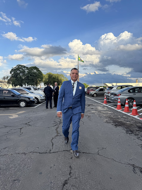 Prefeito Carlos Humberto Pagliosa e vereadores celebram resultados de viagem a Brasília Prefeito Carlos Humberto Pagliosa e vereadores celebram resultados de viagem a Brasília