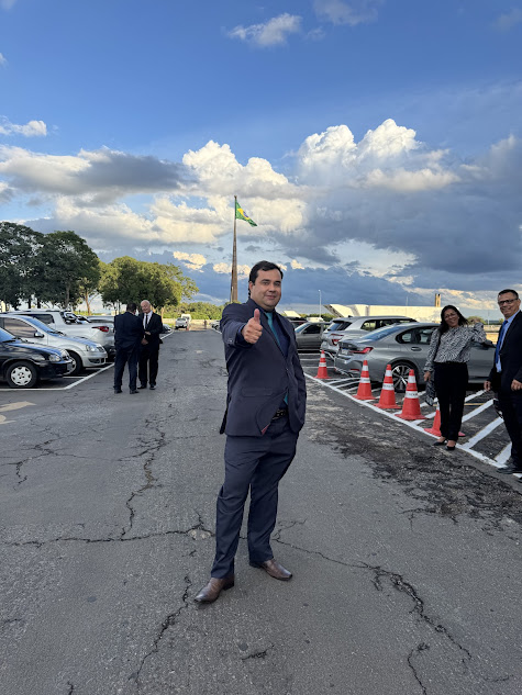 Prefeito Carlos Humberto Pagliosa e vereadores celebram resultados de viagem a Brasília Prefeito Carlos Humberto Pagliosa e vereadores celebram resultados de viagem a Brasília