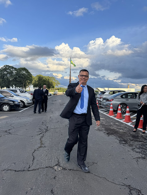 Prefeito Carlos Humberto Pagliosa e vereadores celebram resultados de viagem a Brasília Prefeito Carlos Humberto Pagliosa e vereadores celebram resultados de viagem a Brasília