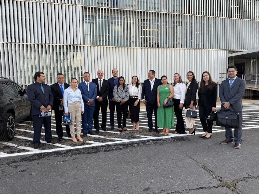 Prefeito Carlos Humberto Pagliosa e vereadores celebram resultados de viagem a Brasília Prefeito Carlos Humberto Pagliosa e vereadores celebram resultados de viagem a Brasília