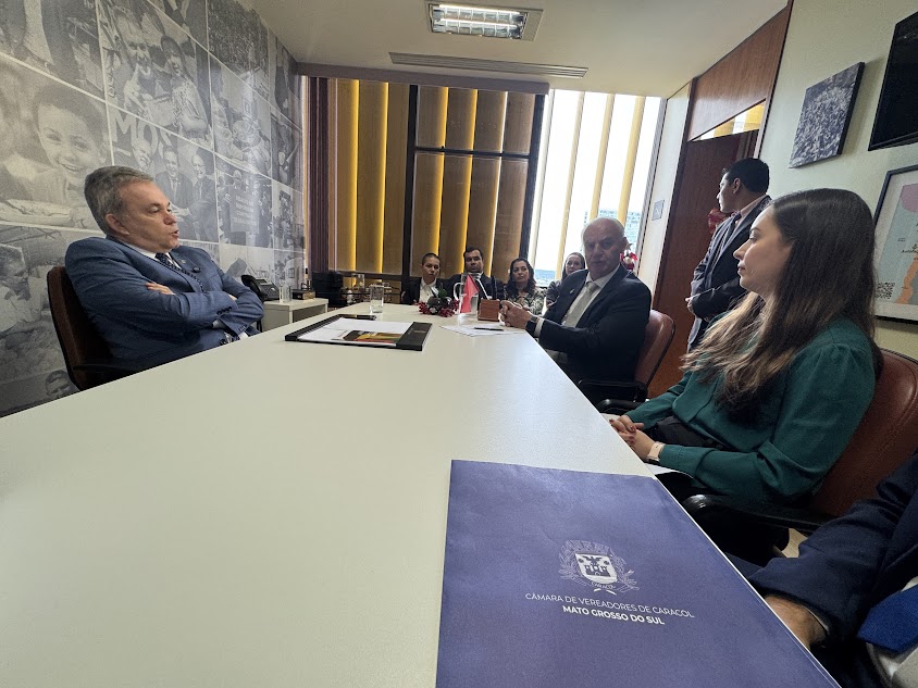 Prefeito Carlos Humberto Pagliosa e vereadores celebram resultados de viagem a Brasília Prefeito Carlos Humberto Pagliosa e vereadores celebram resultados de viagem a Brasília