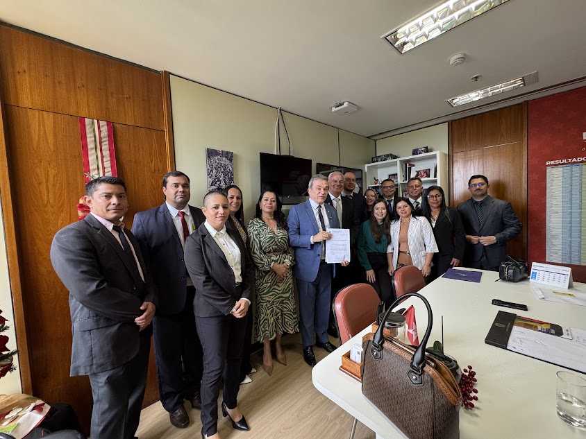 Prefeito Carlos Humberto Pagliosa e vereadores celebram resultados de viagem a Brasília Prefeito Carlos Humberto Pagliosa e vereadores celebram resultados de viagem a Brasília