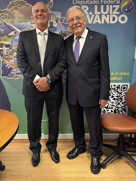 Prefeito Carlos Humberto Pagliosa e vereadores celebram resultados de viagem a Brasília Prefeito Carlos Humberto Pagliosa e vereadores celebram resultados de viagem a Brasília