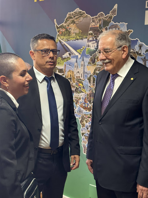 Prefeito Carlos Humberto Pagliosa e vereadores celebram resultados de viagem a Brasília Prefeito Carlos Humberto Pagliosa e vereadores celebram resultados de viagem a Brasília