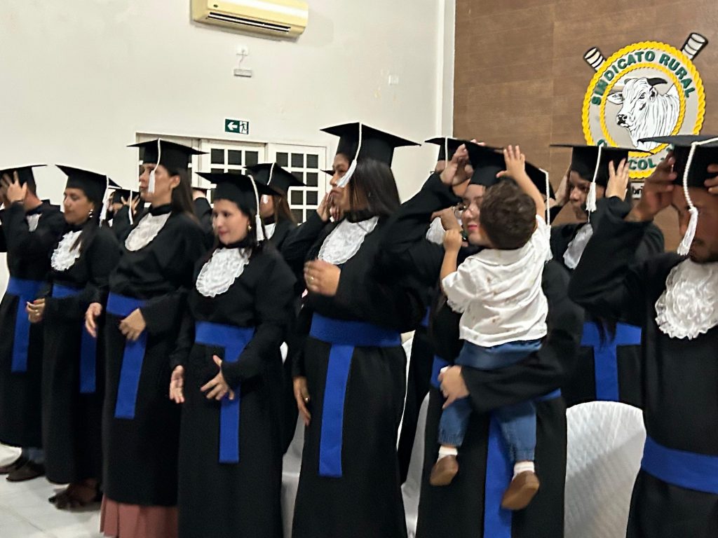 Caracol celebra formatura da primeira turma do Curso Técnico em Administração do Instituto Federal