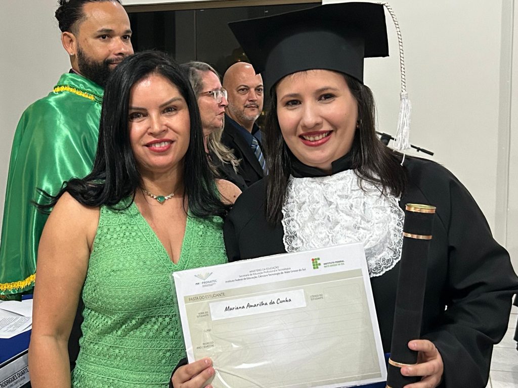 Caracol celebra formatura da primeira turma do Curso Técnico em Administração do Instituto Federal