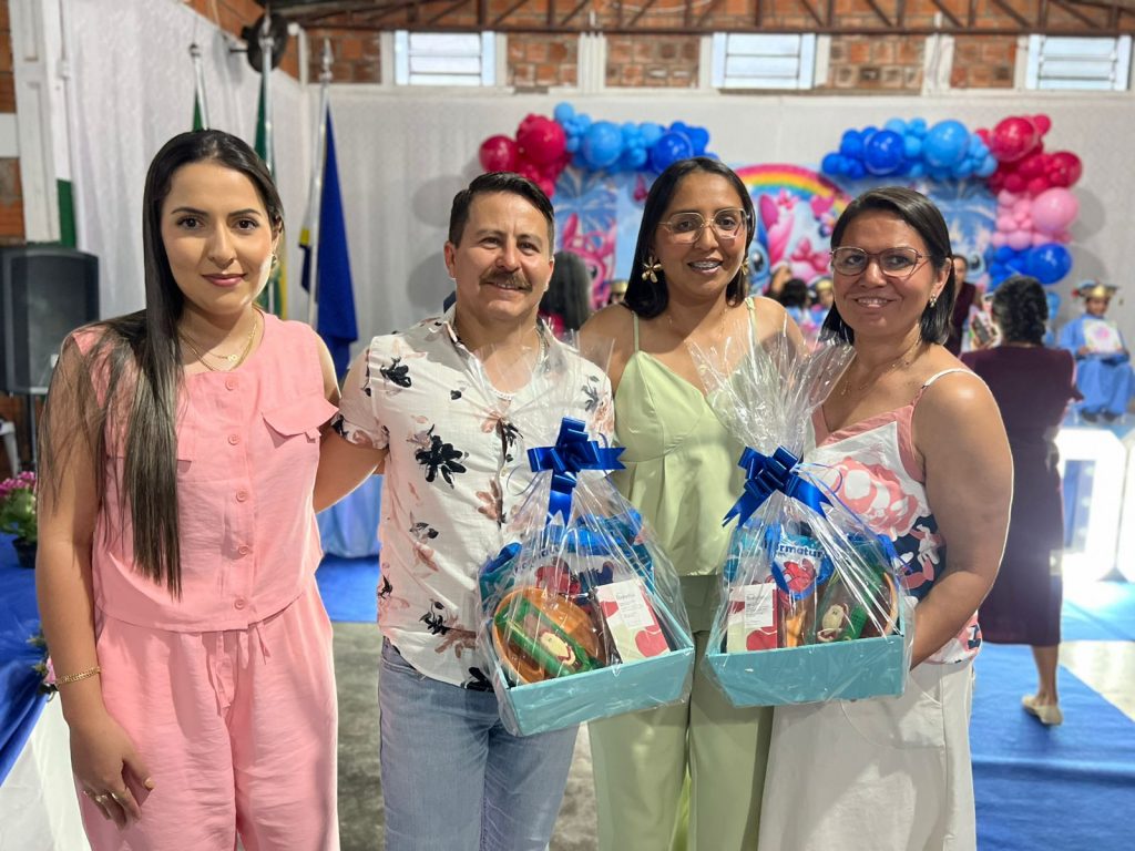 Escola Rural Inácio Silvestre Monteiro, no Alto Caracol, realiza formatura da Pré-Escola e do 9º ano