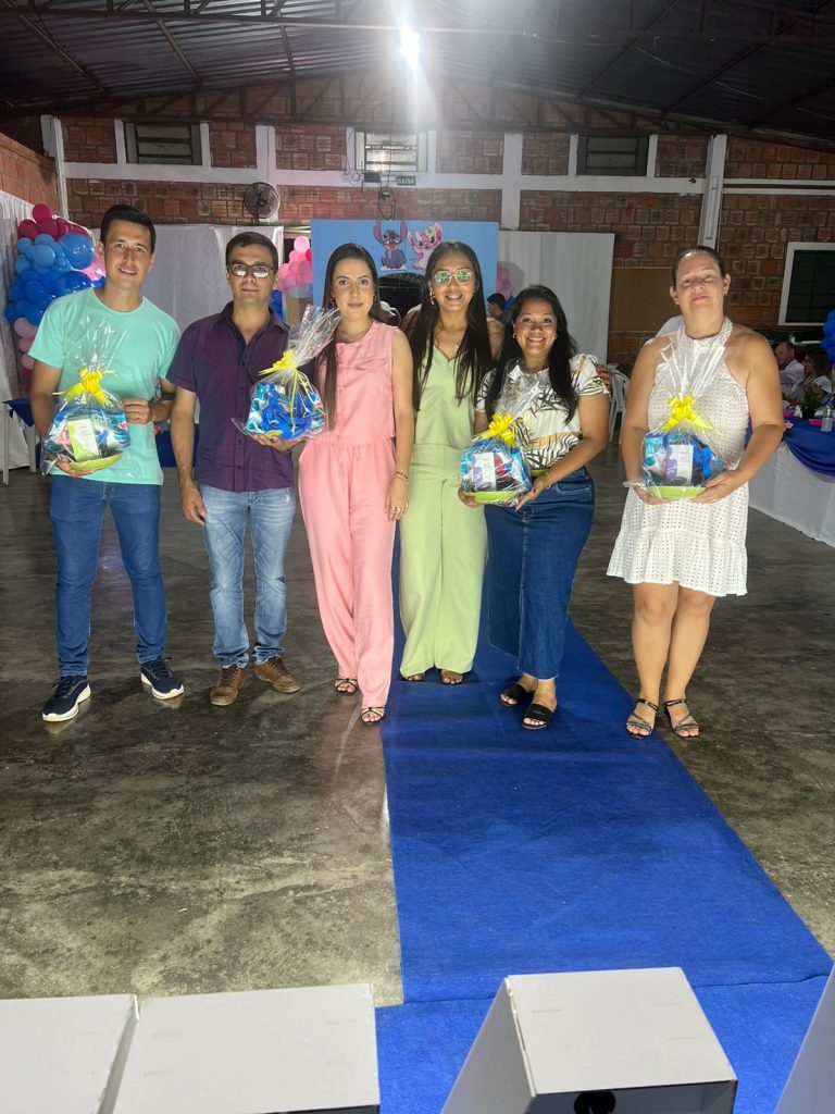 Escola Rural Inácio Silvestre Monteiro, no Alto Caracol, realiza formatura da Pré-Escola e do 9º ano