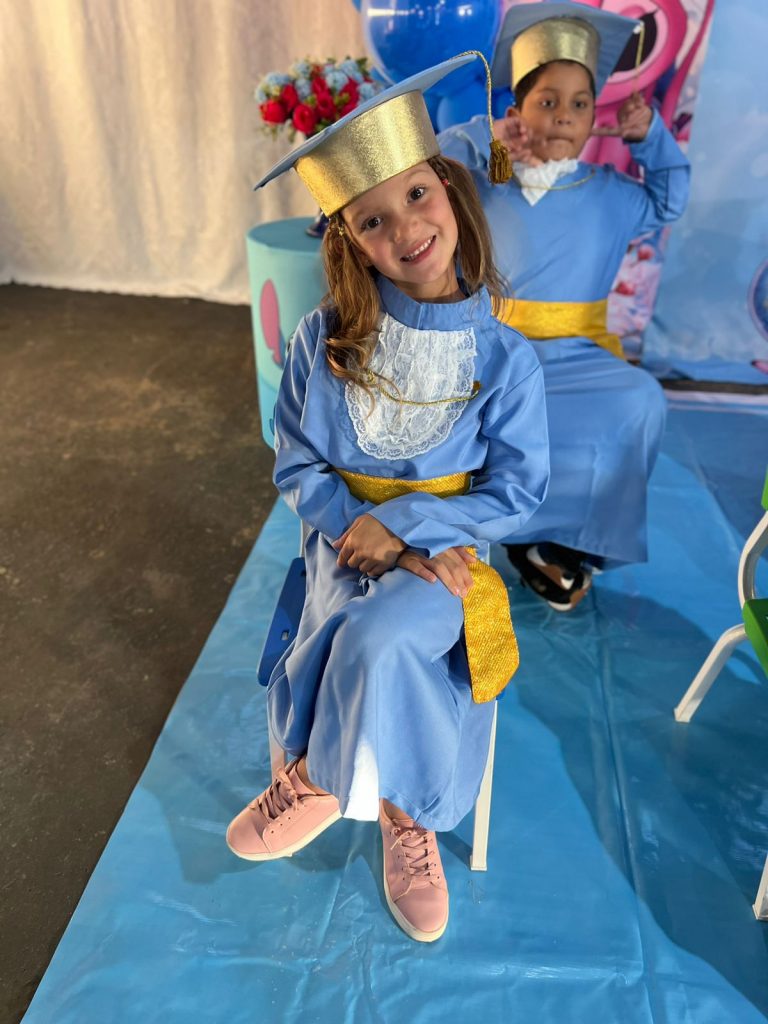 Escola Rural Inácio Silvestre Monteiro, no Alto Caracol, realiza formatura da Pré-Escola e do 9º ano