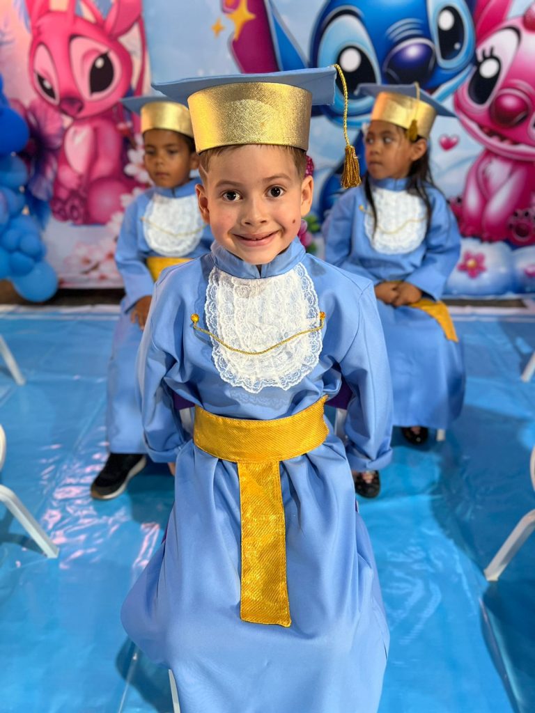Escola Rural Inácio Silvestre Monteiro, no Alto Caracol, realiza formatura da Pré-Escola e do 9º ano