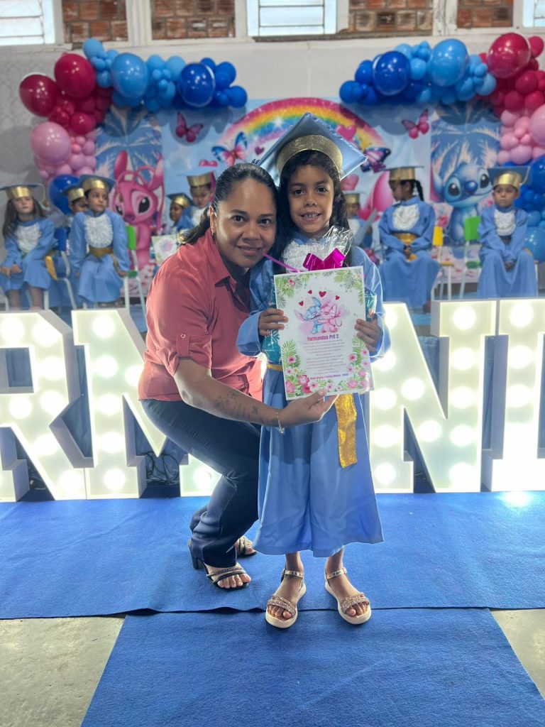 Escola Rural Inácio Silvestre Monteiro, no Alto Caracol, realiza formatura da Pré-Escola e do 9º ano