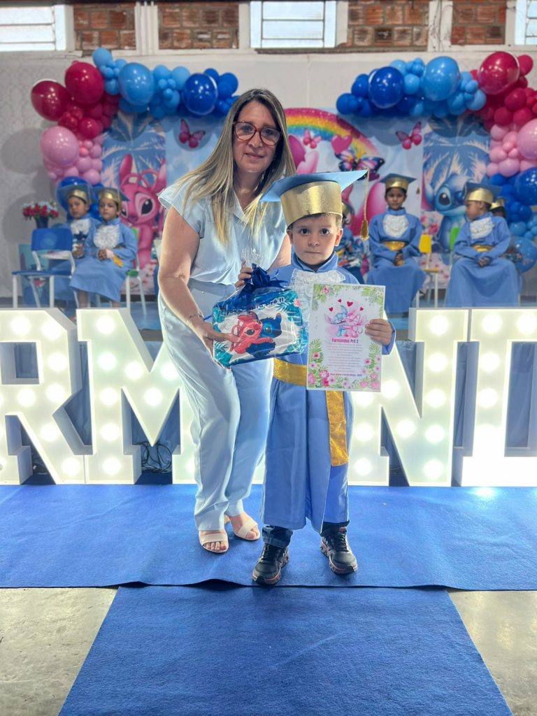 Escola Rural Inácio Silvestre Monteiro, no Alto Caracol, realiza formatura da Pré-Escola e do 9º ano