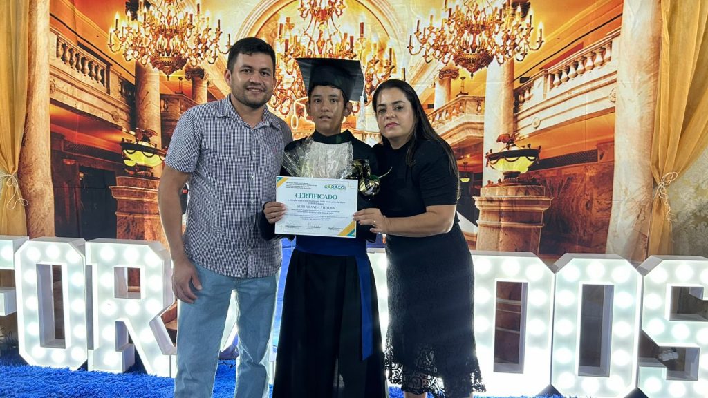 Formatura do 9� ano da Escola Jo�o Jos� Leite da Silva marca encerramento de ciclo em Caracol