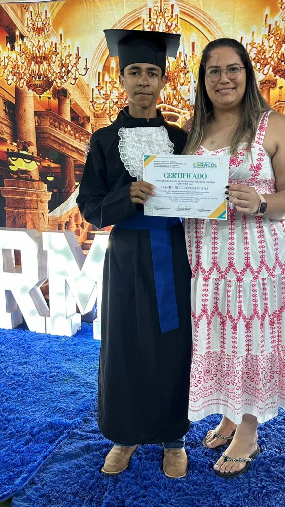 Formatura do 9� ano da Escola Jo�o Jos� Leite da Silva marca encerramento de ciclo em Caracol