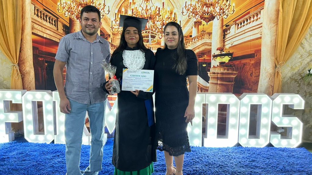 Formatura do 9� ano da Escola Jo�o Jos� Leite da Silva marca encerramento de ciclo em Caracol