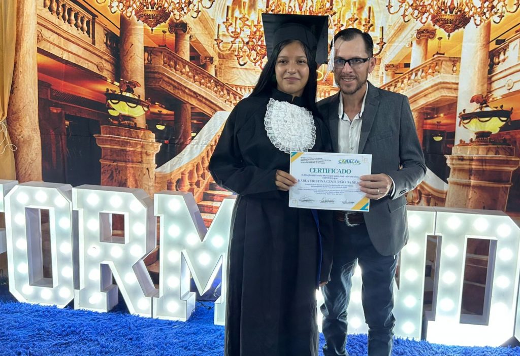 Formatura do 9� ano da Escola Jo�o Jos� Leite da Silva marca encerramento de ciclo em Caracol