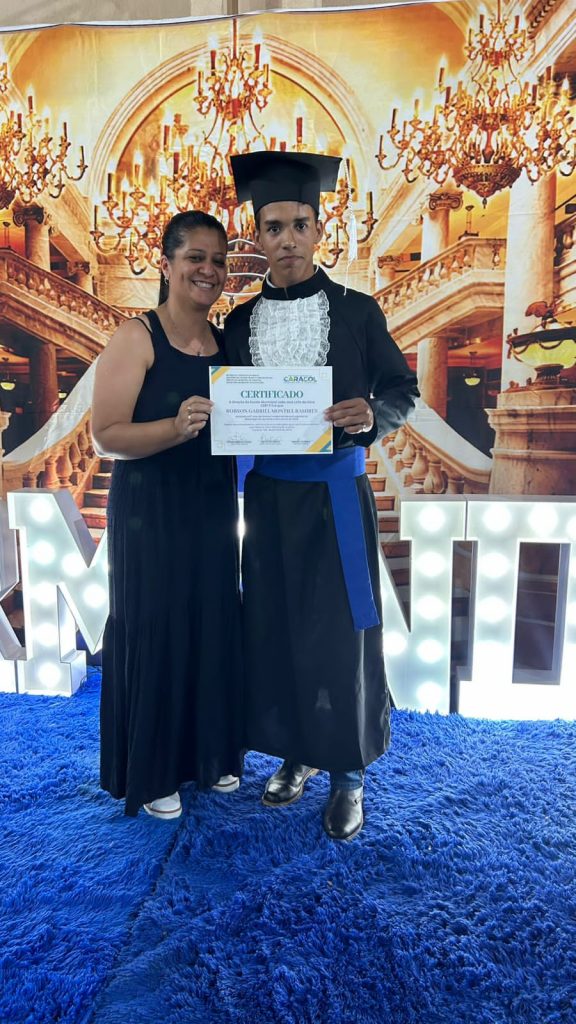 Formatura do 9� ano da Escola Jo�o Jos� Leite da Silva marca encerramento de ciclo em Caracol