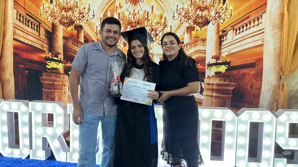 Formatura do 9� ano da Escola Jo�o Jos� Leite da Silva marca encerramento de ciclo em Caracol