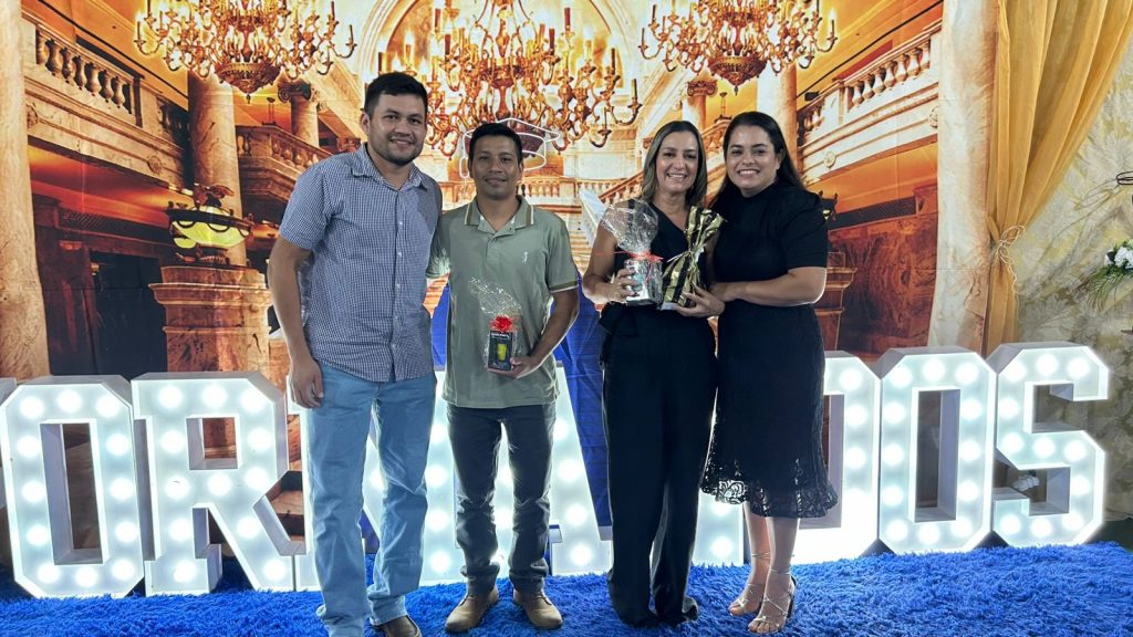 Formatura do 9� ano da Escola Jo�o Jos� Leite da Silva marca encerramento de ciclo em Caracol