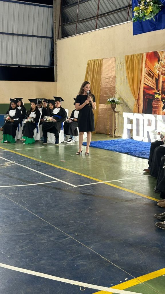 Formatura do 9� ano da Escola Jo�o Jos� Leite da Silva marca encerramento de ciclo em Caracol