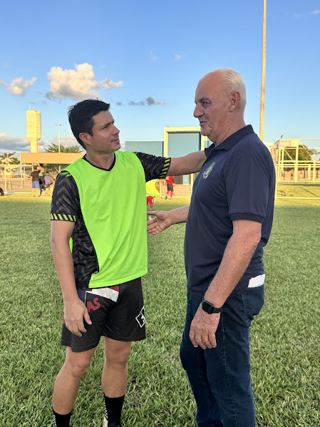 Prefeito Neco Pagliosa acompanha início dos preparativos do time de Caracol para a Copa Assomasul 2026