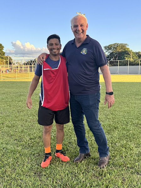 Prefeito Neco Pagliosa acompanha início dos preparativos do time de Caracol para a Copa Assomasul 2026