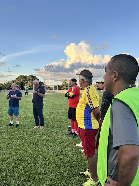Prefeito Neco Pagliosa acompanha início dos preparativos do time de Caracol para a Copa Assomasul 2026