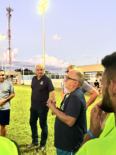 Prefeito Neco Pagliosa acompanha início dos preparativos do time de Caracol para a Copa Assomasul 2026