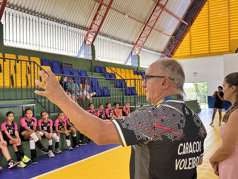 Projeto Esporte+Escola Voleibol Feminino é espaço de proteção e formação de base em Caracol