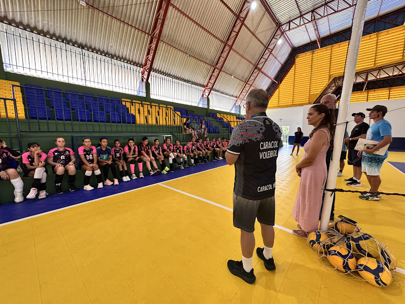 Projeto Esporte+Escola Voleibol Feminino é espaço de proteção e formação de base em Caracol