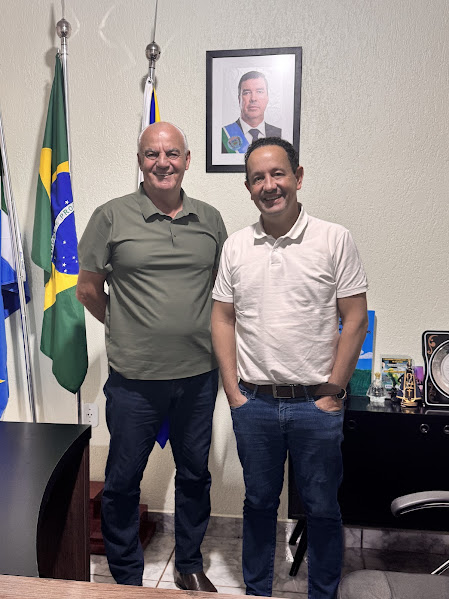 Secretário da Casa Civil, Walter Carneiro Filho, visita Caracol e acompanha obras do Governo do Estado