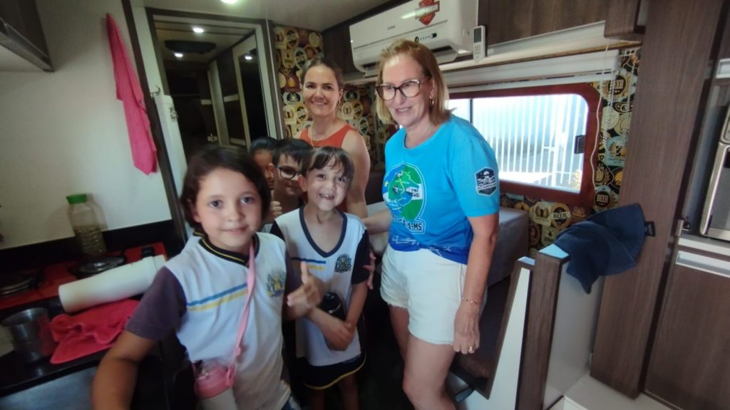 Caravana Motorhome Bioceânica é sucesso de interação e socialização em Caracol
