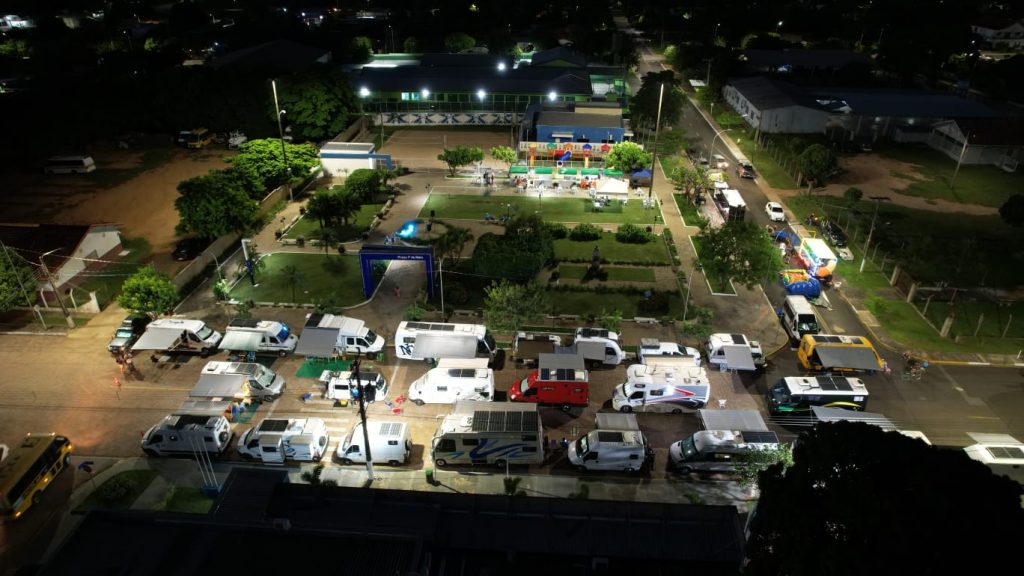 Caravana Motorhome Bioceânica é sucesso de interação e socialização em Caracol