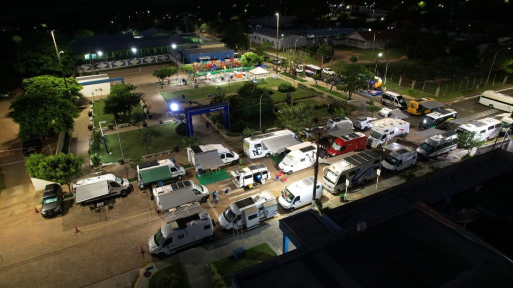 Caravana Motorhome Bioceânica é sucesso de interação e socialização em Caracol