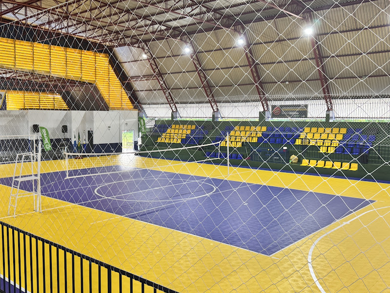 Reforma do Ginásio Primeiro de Maio em Caracol é inaugurada com grande público