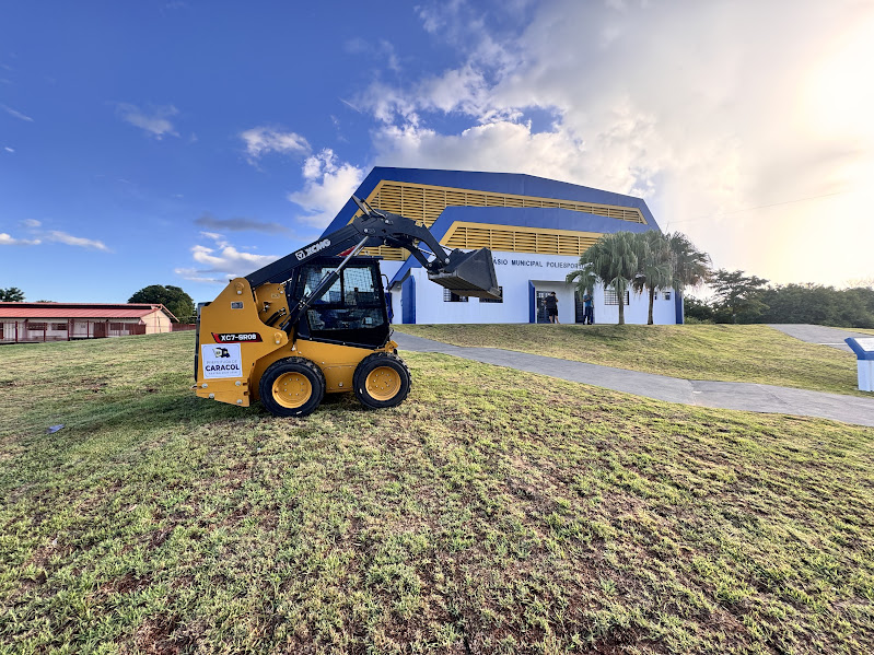 Reforma do Ginásio Primeiro de Maio em Caracol é inaugurada com grande público