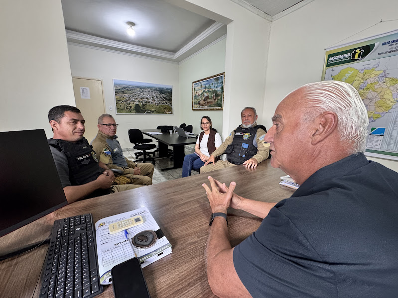 Equipe da AGEMS cumpre agenda de orientação e fiscalização sobre transporte irregular em Caracol Equipe da AGEMS cumpre agenda de orientação e fiscalização sobre transporte irregular em Caracol