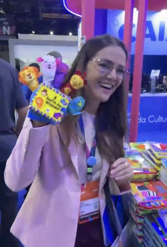 Secretária Thaiz Leite participa da BETT Brasil em São Paulo