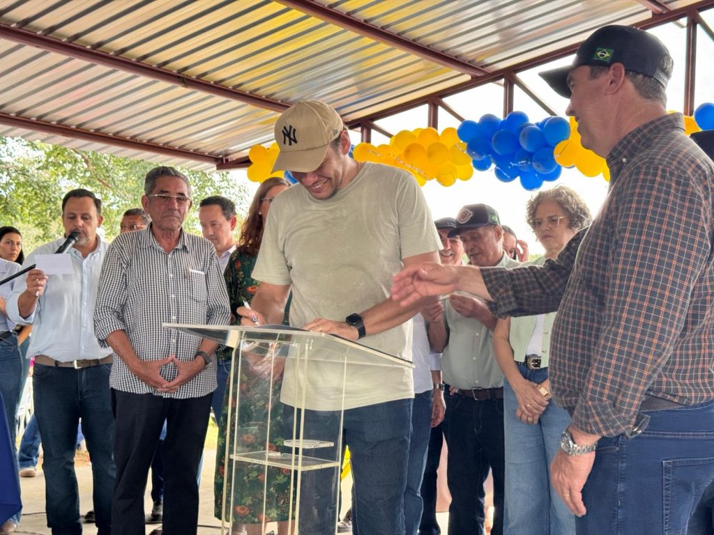 Prefeito Neco e governador Riedel comemoram mais de R$ 51 milhões em investimentos em Caracol