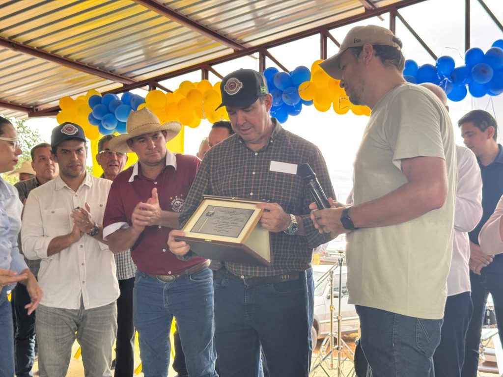 Prefeito Neco e governador Riedel comemoram mais de R$ 51 milhões em investimentos em Caracol